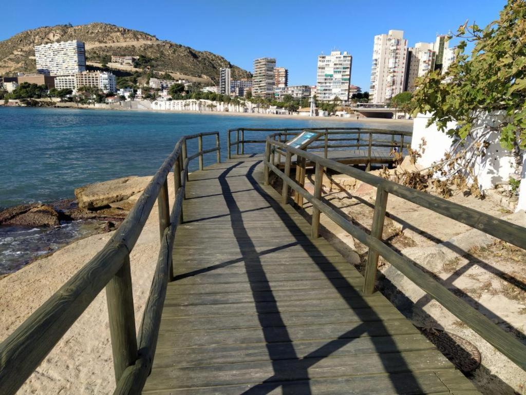 Very Lightful Apartment. Incredible Sea Views. Big Terrace, Swimming Pool. Ac. Very Close To Alicante City Center. エクステリア 写真